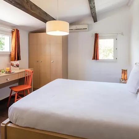 Апарт-отель Comfort La Napoule Village Мандельё-ла-Напуль