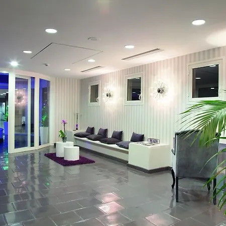 Comfort La Napoule Village 3*